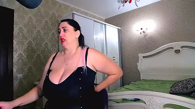 Evelyn Shy online show from 01/07/25, 06:38