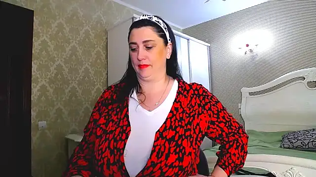 Evelyn Shy online show from 02/21/25, 10:39