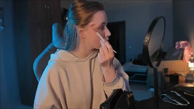 Snapshot of Rachel_Ro chatting on 01/11/25, 04:14 Rachel Ro online show from 01/11/25, 04:14