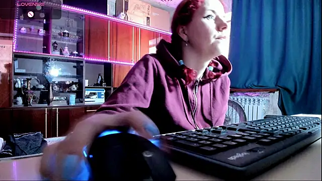 Snapshot of pa1e_pr1ncess chatting on 02/07/25, 07:18 pa1e pr1ncess online show from 02/07/25, 07:18