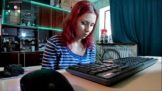 Snapshot of pa1e_pr1ncess chatting on 02/16/25, 11:16 pa1e pr1ncess online show from 02/16/25, 11:16