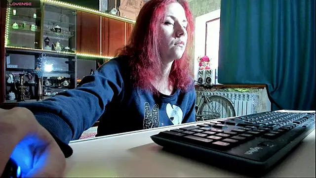 Snapshot of pa1e_pr1ncess chatting on 02/22/25, 06:28 pa1e pr1ncess online show from 02/22/25, 06:28