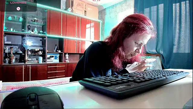 Snapshot of pa1e_pr1ncess chatting on 03/08/25, 02:19 pa1e pr1ncess online show from 03/08/25, 02:19