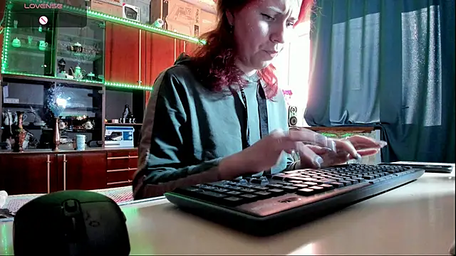 Snapshot of pa1e_pr1ncess chatting on 03/15/25, 02:12 pa1e pr1ncess online show from 03/15/25, 02:12