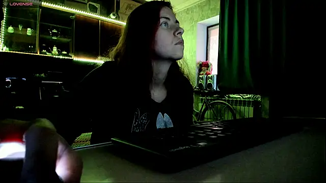 Snapshot of pa1e_pr1ncess chatting on 03/19/25, 02:02 pa1e pr1ncess online show from 03/19/25, 02:02