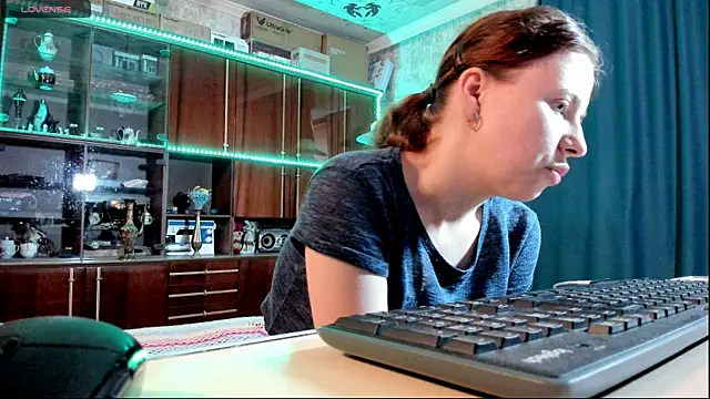 Snapshot of pa1e_pr1ncess chatting on 09/08/25, 03:11 pa1e pr1ncess online show from 09/08/25, 03:11