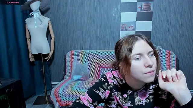 Snapshot of pa1e_pr1ncess chatting on 10/25/25, 07:38 pa1e pr1ncess online show from 10/25/25, 07:38