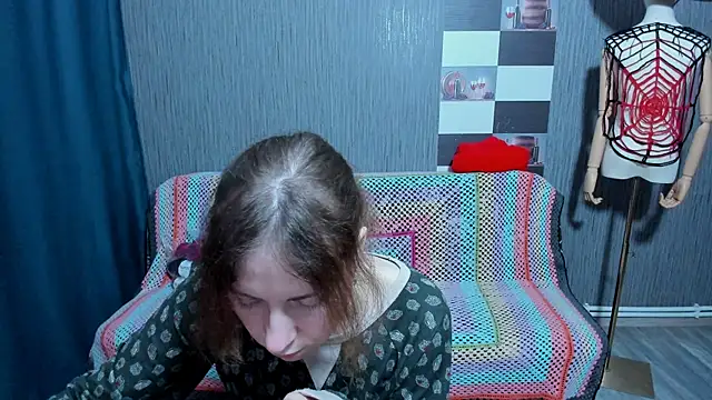 Snapshot of pa1e_pr1ncess chatting on 11/18/25, 07:13 pa1e pr1ncess online show from 11/18/25, 07:13