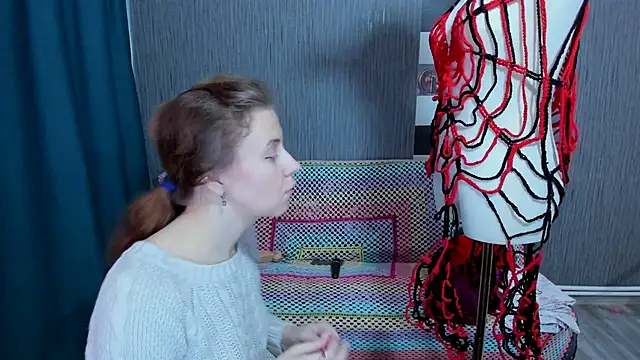 Snapshot of pa1e_pr1ncess chatting on 11/26/25, 07:42 pa1e pr1ncess online show from 11/26/25, 07:42