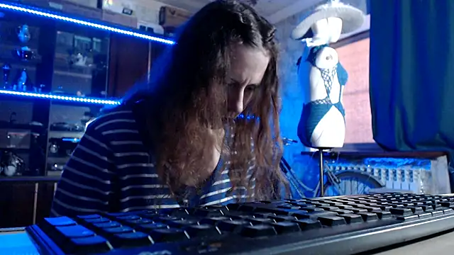 pa1e pr1ncess online show from 04/28/26, 06:18
