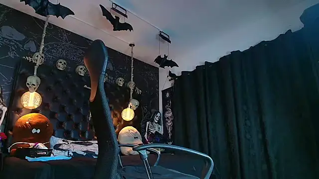 Snapshot of AlexHoe_ chatting on 11/06/25, 06:42 AlexHoe online show from 11/06/25, 06:42