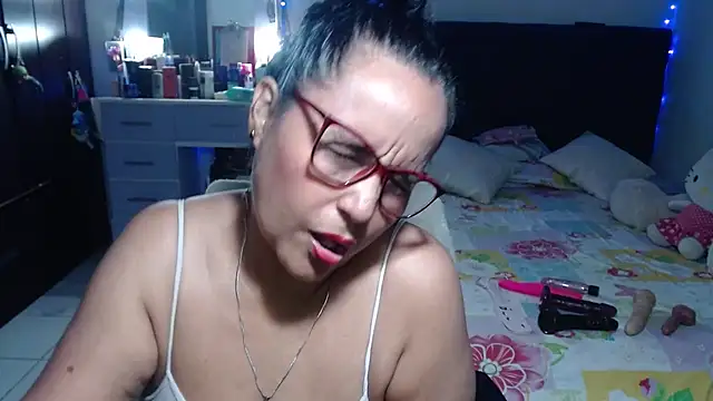pervert mommy  online show from 07/20/26, 10:39