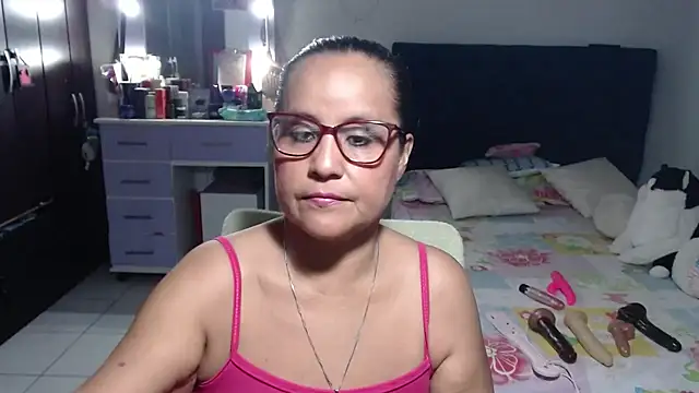 pervert mommy  online show from 07/25/26, 09:51