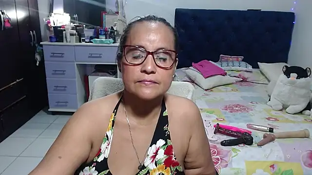 pervert mommy  online show from 07/28/26, 02:24