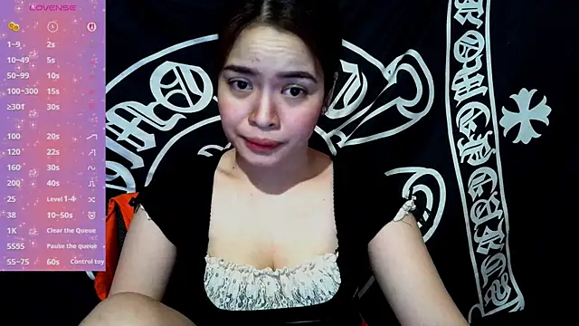  preciousmoira  online show from 06/17/26, 12:57