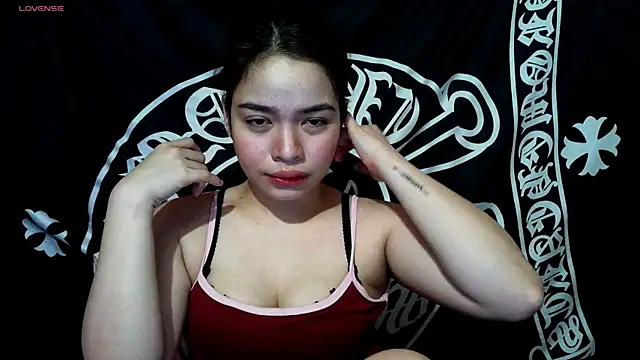  preciousmoira  online show from 06/24/26, 12:53