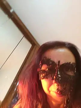 Snapshot of LAURAFOCOSA chatting on 10/04/25, 03:54 LAURAFOCOSA online show from 10/04/25, 03:54