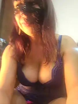 Snapshot of LAURAFOCOSA chatting on 10/11/25, 04:16 LAURAFOCOSA online show from 10/11/25, 04:16