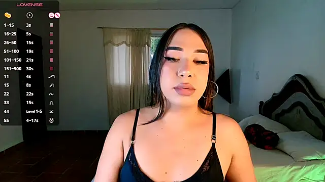 Snapshot of cristal_0381 chatting on 10/10/25, 09:36 cristal 0381 online show from 10/10/25, 09:36