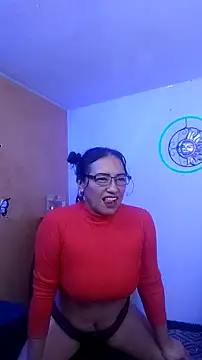Snapshot of scarlet_wet chatting on 03/22/25, 02:37 scarlet wet online show from 03/22/25, 02:37