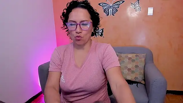 Snapshot of scarlet_wet chatting on 03/17/26, 07:06 scarlet wet online show from 03/17/26, 07:06