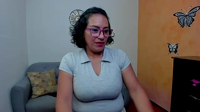 Snapshot of scarlet_wet chatting on 05/20/26, 10:49 scarlet wet online show from 05/20/26, 10:49