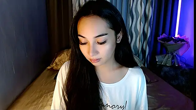 SweetLilly 18 online show from 05/06/26, 03:24