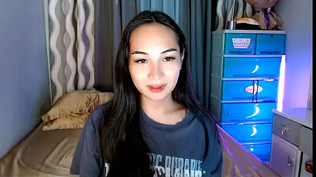SweetLilly 18 online show from 06/03/26, 05:32
