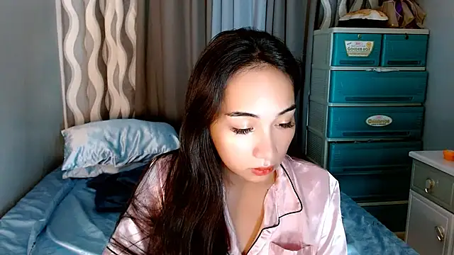 SweetLilly 18 online show from 06/17/26, 05:32