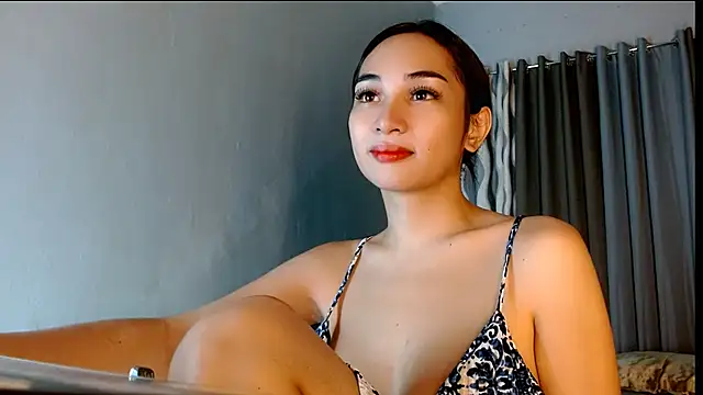 SweetLilly 18 online show from 07/13/26, 04:04