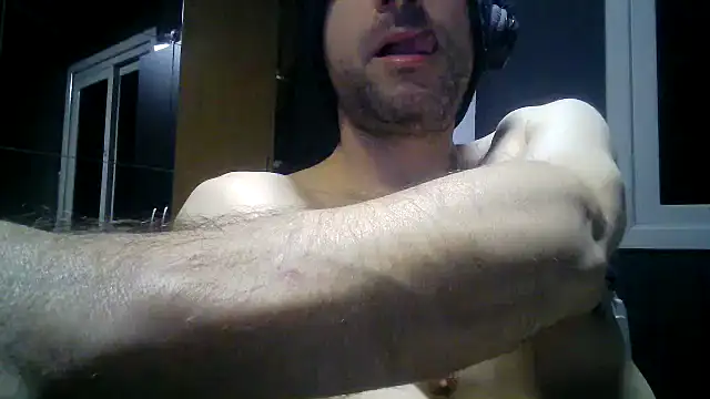 Snapshot of gauchors20 chatting on 05/01/26, 11:37 gauchors20 online show from 05/01/26, 11:37