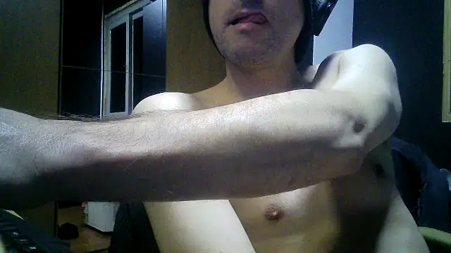 Snapshot of gauchors20 chatting on 08/02/26, 03:05 gauchors20 online show from 08/02/26, 03:05