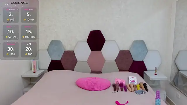 Snapshot of angel_blue chatting on 10/29/25, 03:47 angel blue online show from 10/29/25, 03:47