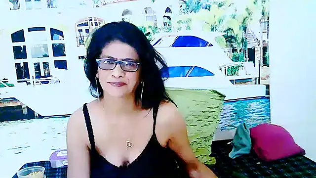 IndianAllure online show from 01/15/25, 08:41