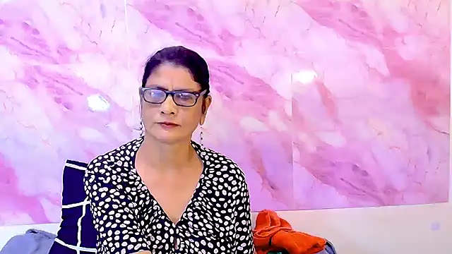 IndianAllure online show from 10/20/25, 05:30