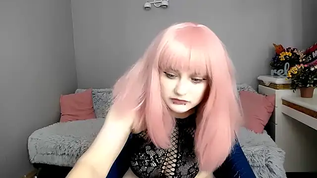 Estheri online show from 06/12/26, 06:34