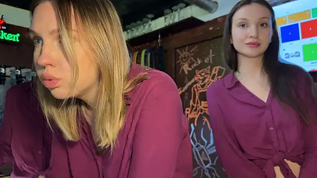 Snapshot of dirtypub chatting on 11/13/25, 04:06 dirtypub online show from 11/13/25, 04:06