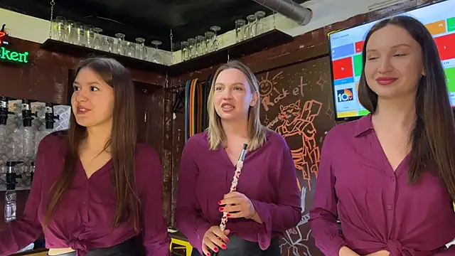 Snapshot of dirtypub chatting on 11/23/25, 01:33 dirtypub online show from 11/23/25, 01:33