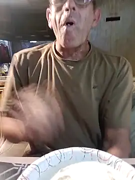 Snapshot of nicali78 chatting on 09/15/25, 05:02 nicali78 online show from 09/15/25, 05:02