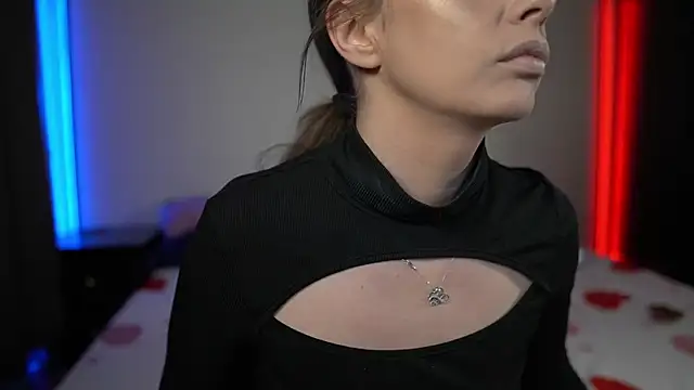 TiffanyPierce online show from 02/25/25, 09:13