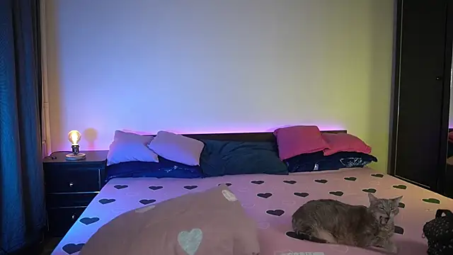 Snapshot of TiffanyPierce chatting on 11/27/25, 09:28 TiffanyPierce online show from 11/27/25, 09:28