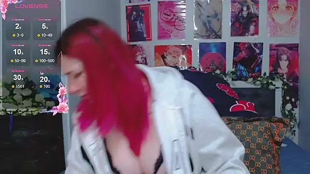 Snapshot of MikaMoonn chatting on 02/23/25, 02:29 MikaMoonn online show from 02/23/25, 02:29