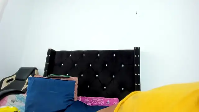 ebonnylatinx online show from 10/21/25, 09:59