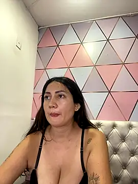 juliana diaz online show from 10/06/25, 11:18