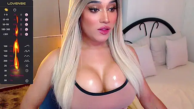 deliciouskelly online show from 11/15/25, 10:34