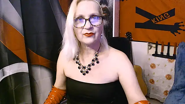 Snapshot of Ala-N-Dala chatting on 09/19/25, 10:49 Ala-N-Dala online show from 09/19/25, 10:49