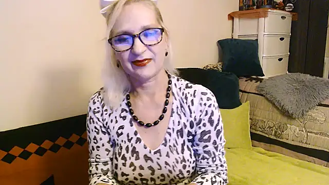 Snapshot of Ala-N-Dala chatting on 09/29/25, 08:30 Ala-N-Dala online show from 09/29/25, 08:30