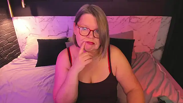 Shannonshine online show from 11/24/25, 01:22