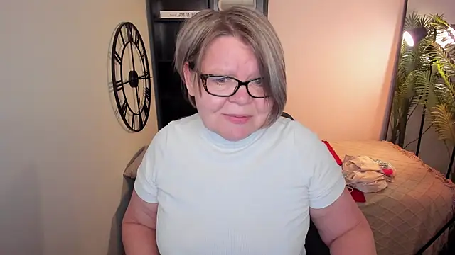 Shannonshine online show from 05/12/26, 05:26