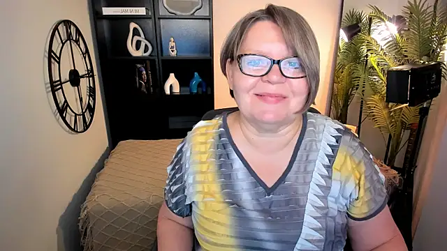 Shannonshine online show from 05/13/26, 05:16